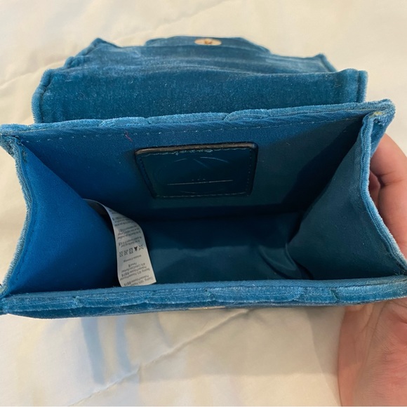 NWT MISSGUIDED Micro Mini Velvet Quilted Handbag - Picture 4 of 5